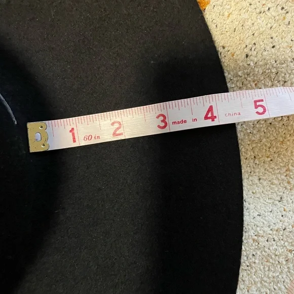 Elegant Black Wide-Brim Hat - Picture 5 of 5